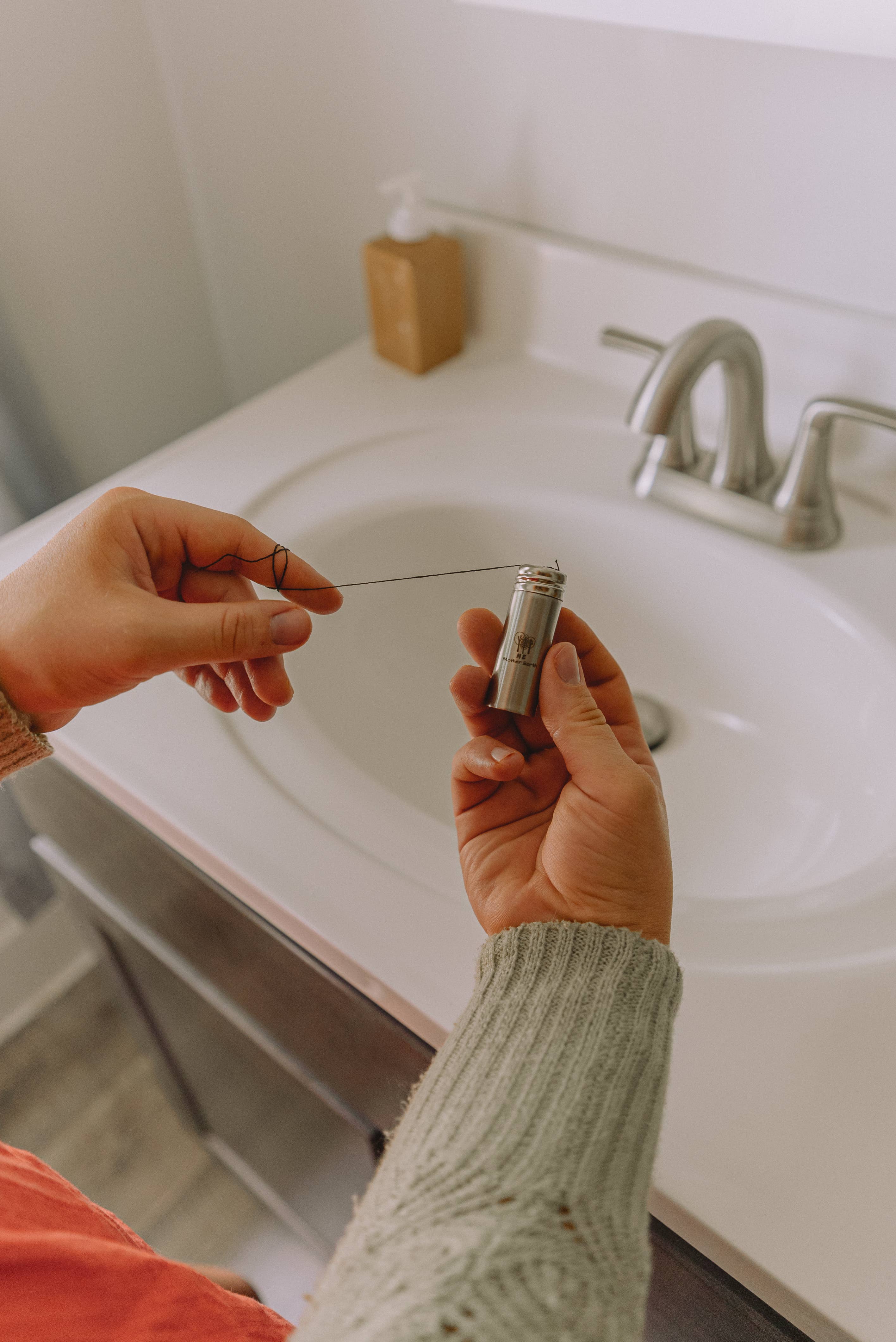 Vegan Biodegradable Charcoal Dental Floss - Stainless Steel: Gold Stainless Steel